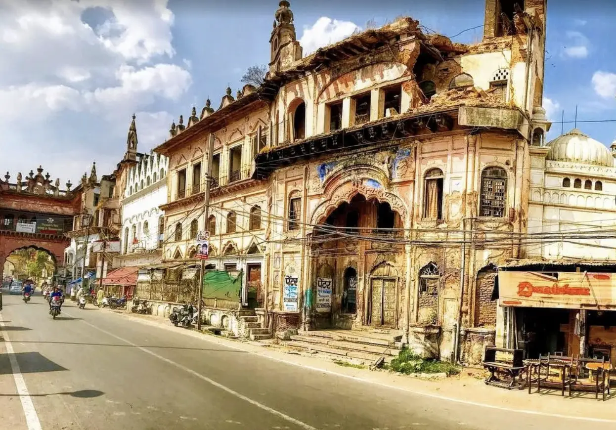 AL - Amaan Shaukat Mahal