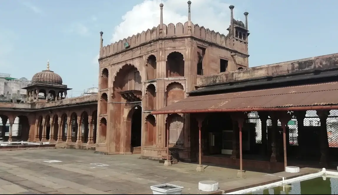 Moti Masjid