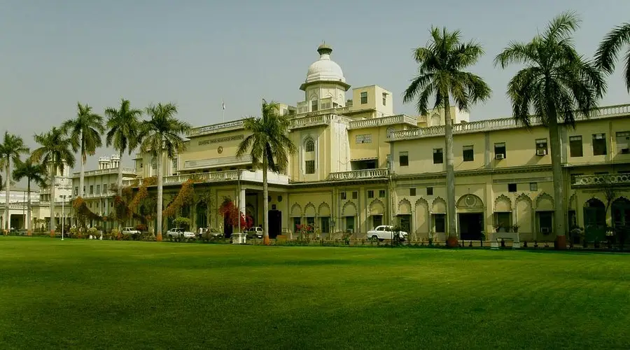 Chattar Manzil