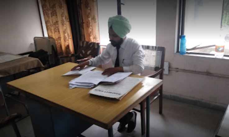 Advocate Manpreet Singh