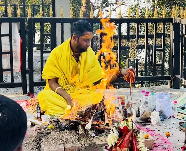 Dr Koushik Achariya