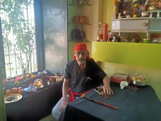 Guru Nidhi Astrologer