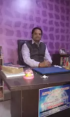 Astrologer Dr Shiv Trivedi