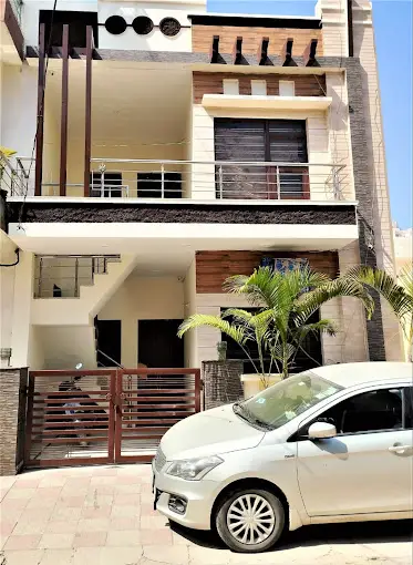 Davinder Real Estate