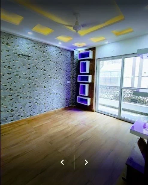 Kala Malhotra Property Dealer Gorav