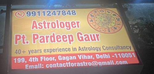 Astrologer Pt Pardeep Gaur