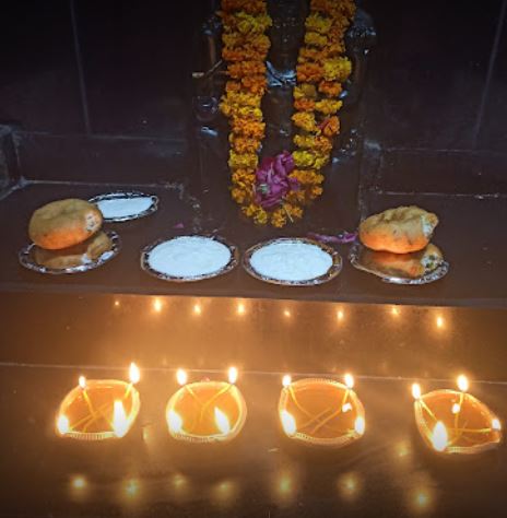 Astrologer Santosh Sharma