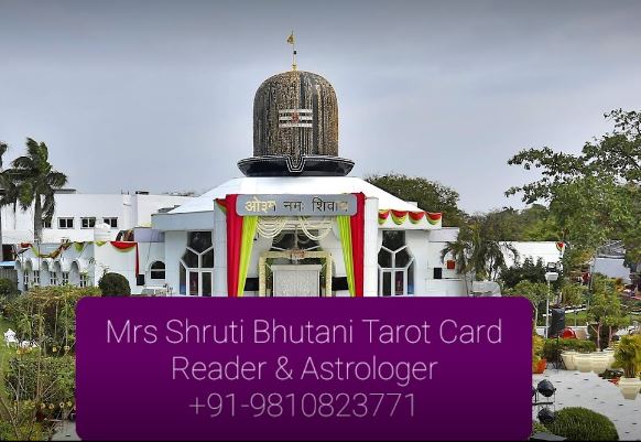 Astrologer Shruti Bhutani