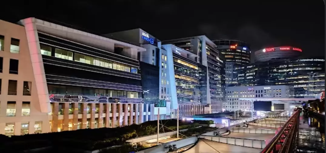 DLF CyberHub