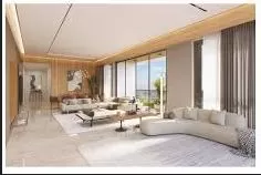 Z Luxuria image