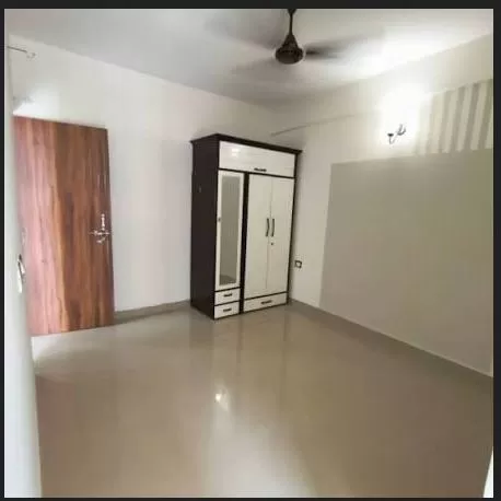 Dishita Yashika Green Square image