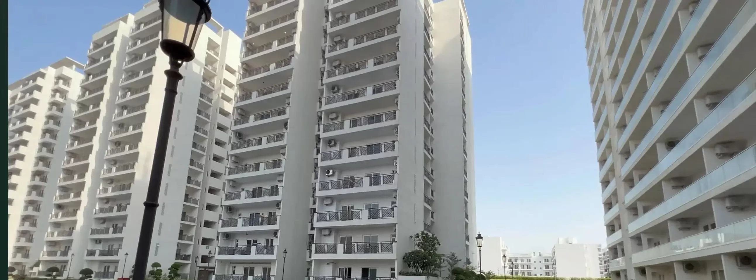 Central Park Flower Valley Aqua Front Towers image