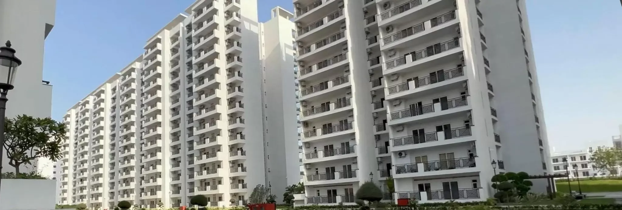 Central Park Flower Valley Aqua Front Towers image