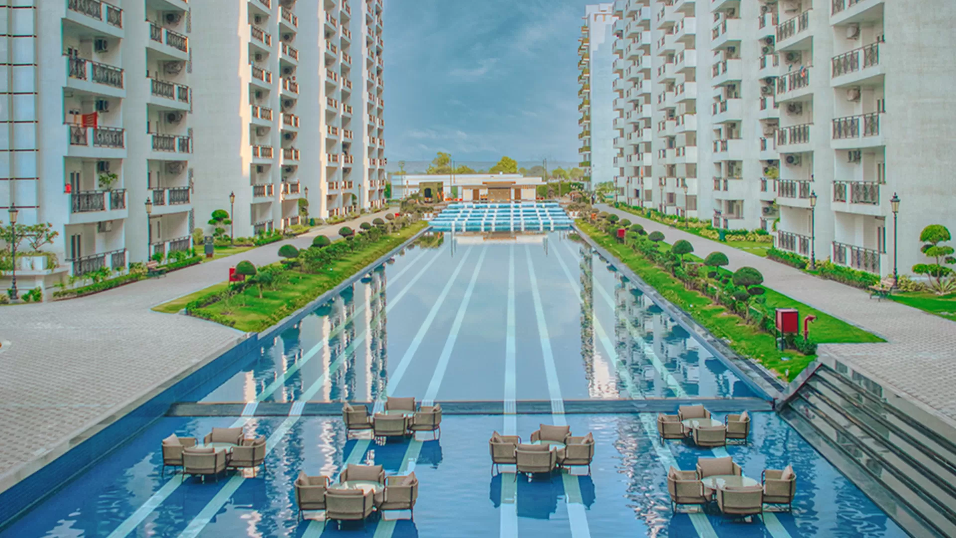Central Park Flower Valley Aqua Front Towers image