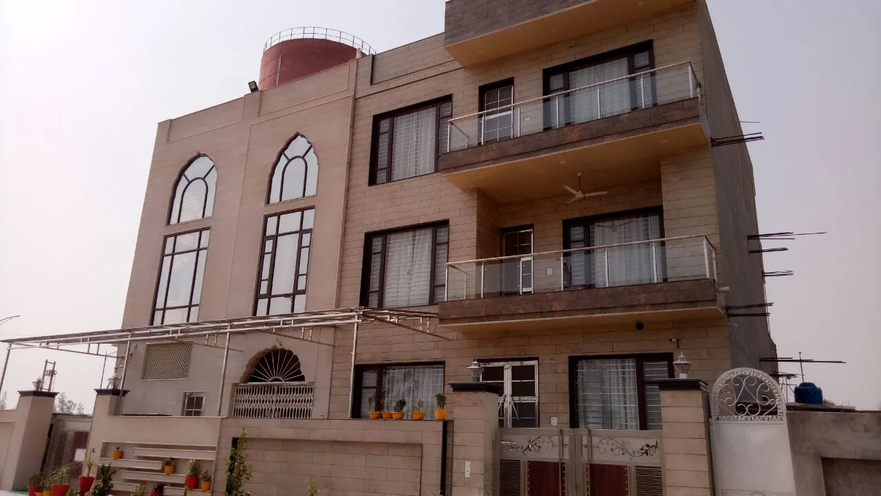 Exterior Image