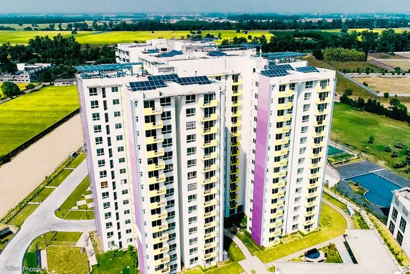 Hero Homes image